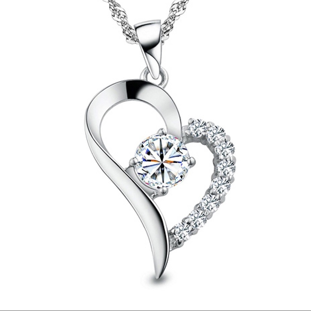 Heart Pendant Necklace.